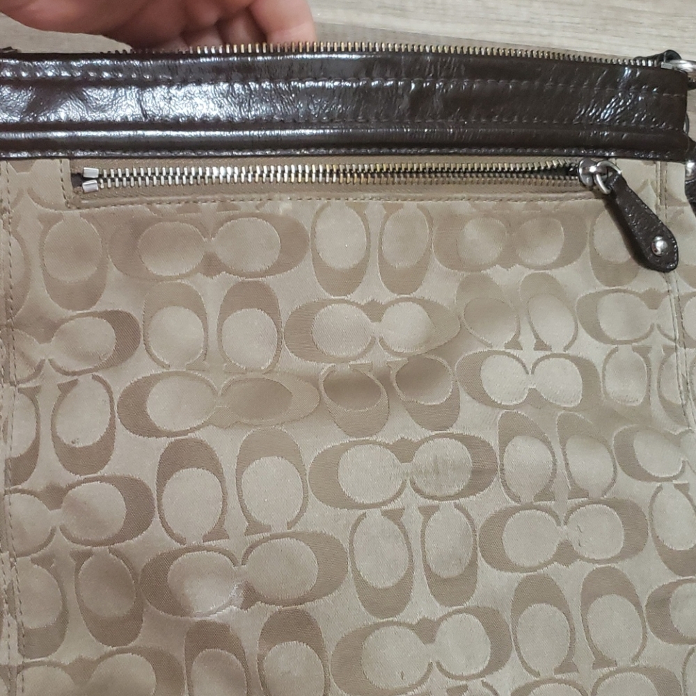 COACH HANDBAG - Picture 5 of 14
